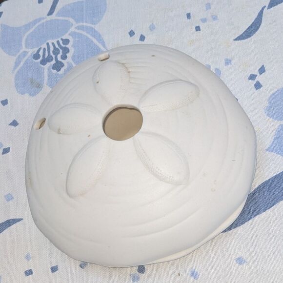 Songs of the Sea Inc. white Porcelain sand dollar - Picture 5 of 6